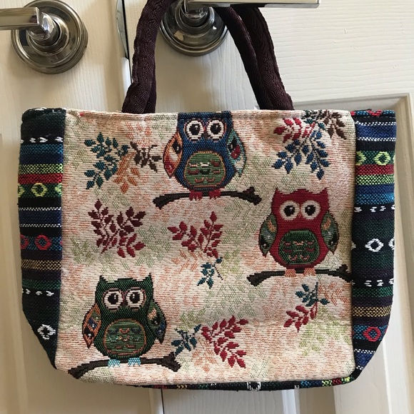 Brand new! Super cute bag with owl print. - Picture 2 of 3